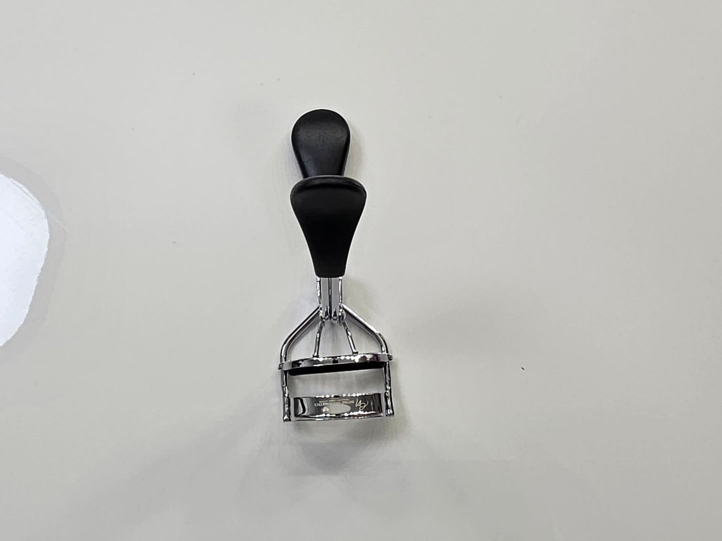 Divine Professional Lash Curler