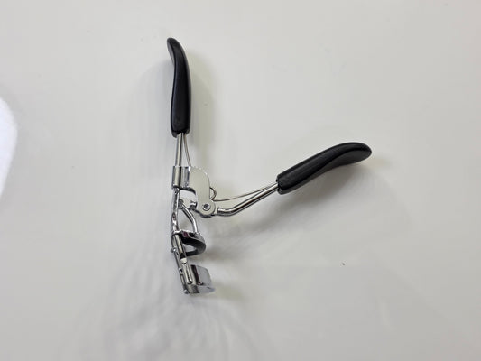 Divine Professional Lash Curler