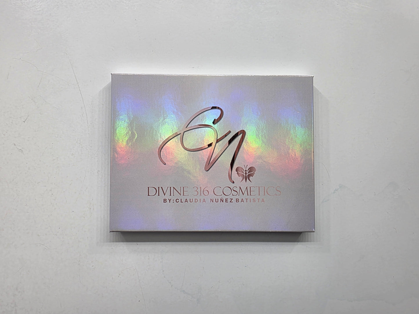 Divine LUMINA Eyeshadow Palette