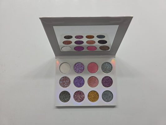 Divine LUMINA Eyeshadow Palette